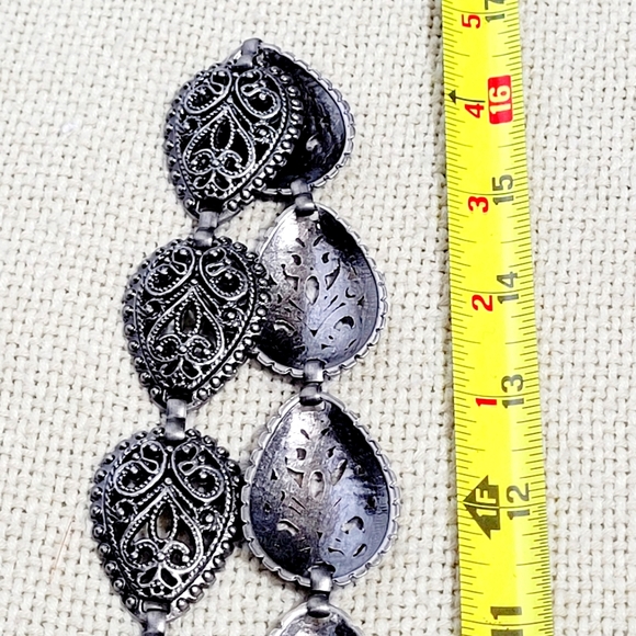 Concho Antique Silver Tone Filigree Tear Drop Medallion Belt - Picture 8 of 8